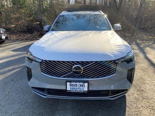 2025 Volvo XC90 Plug-In Hybrid T8 Core 7-Seater