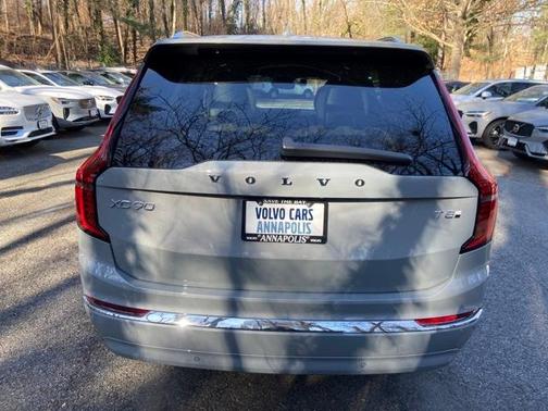 2025 Volvo XC90 Plug-In Hybrid T8 Core 7-Seater