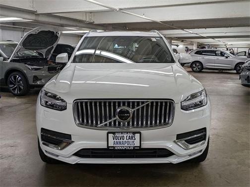 2022 Volvo XC90 T6 Inscription 7 Passenger