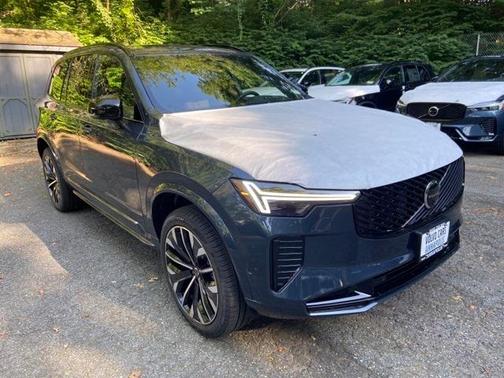 2026 Volvo XC90 B6 Ultra Dark Theme 7-Seater