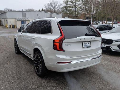 2025 Volvo XC90 Plug-In Hybrid T8 Ultra 7-Seater