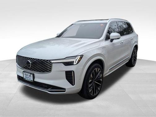 2025 Volvo XC90 Plug-In Hybrid T8 Ultra 7-Seater