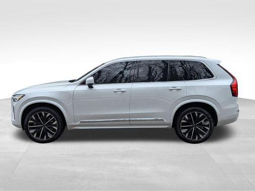 2025 Volvo XC90 Plug-In Hybrid T8 Ultra 7-Seater