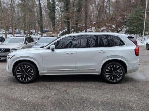 2025 Volvo XC90 Plug-In Hybrid T8 Ultra 7-Seater