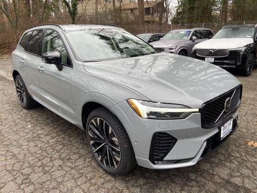 2026 Volvo XC60 B5 Ultra