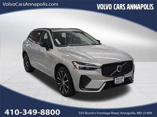 2023 Volvo XC60 B5 Plus Dark Theme