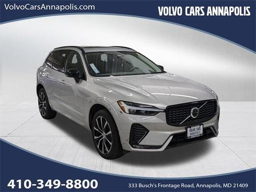 2023 Volvo XC60 B5 Plus Dark Theme