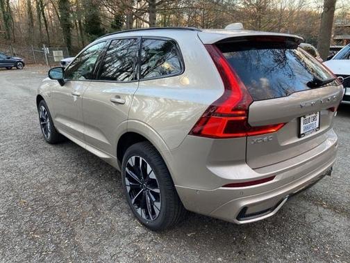 2026 Volvo XC60 Plug-In Hybrid T8 Plus
