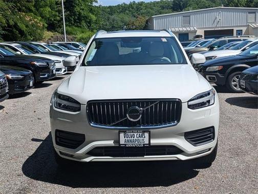 2021 Volvo XC90 T6 Momentum 7 Passenger