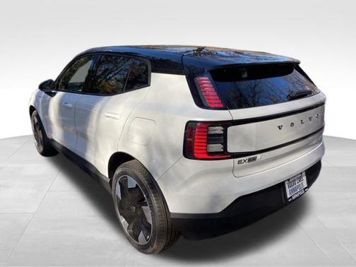 2025 Volvo EX30 Twin Motor Plus