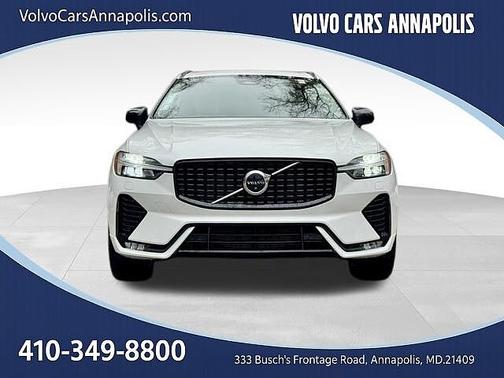 Crystal White 2023 Volvo XC60 Plus