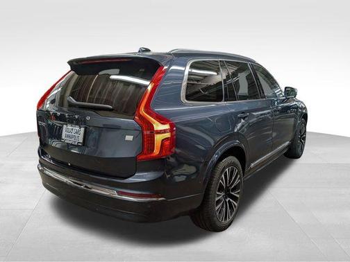 2023 Volvo XC90 Recharge Plug-In Hybrid T8 Plus Bright Theme 7 Passenger