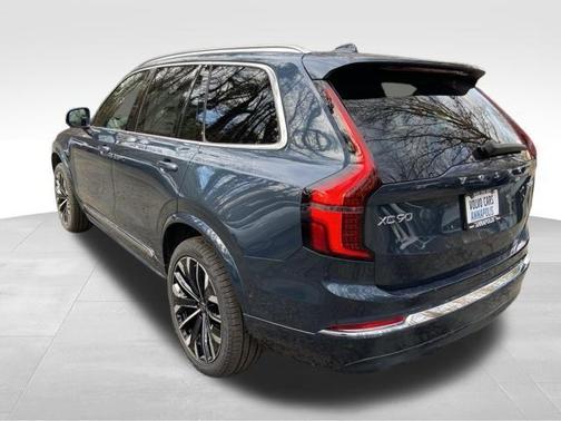 2026 Volvo XC90 Plug-In Hybrid T8 Ultra 6-Seater