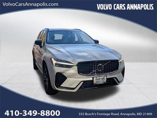 2024 Volvo XC60 B5 Ultimate Dark Theme