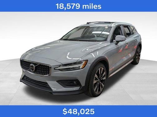 2025 Volvo V60 Cross Country B5 Ultra