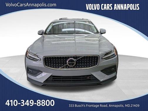 2025 Volvo V60 Cross Country B5 Ultra