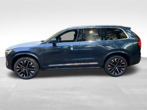 2026 Volvo XC90 B5 Plus 7-Seater