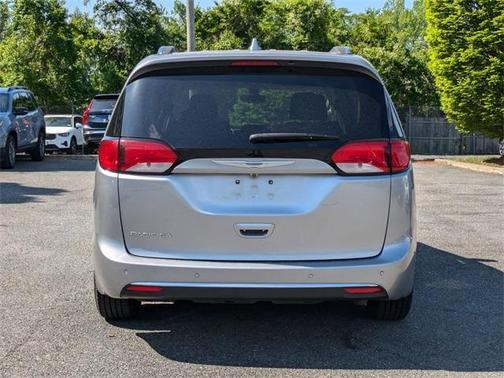 2018 Chrysler Pacifica Touring-L