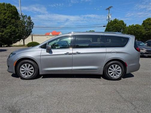 2018 Chrysler Pacifica Touring-L