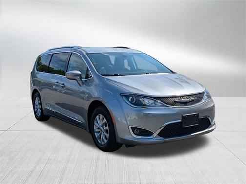 2018 Chrysler Pacifica Touring-L