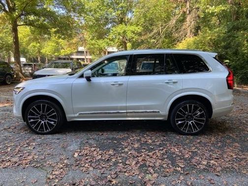 2025 Volvo XC90 B6 Ultra