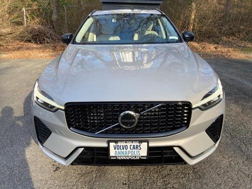 2025 Volvo XC60 B5 Plus
