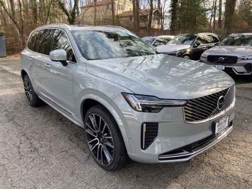 2026 Volvo XC90 B6 Plus 7-Seater