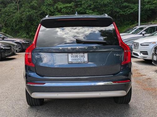 2022 Volvo XC90 T6 Inscription 7 Passenger