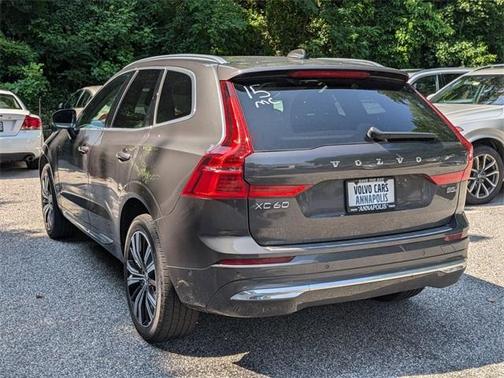 2023 Volvo XC60 B5 Plus Bright Theme