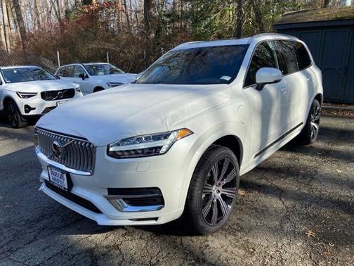 2025 Volvo XC90 Plug-In Hybrid T8 Plus 7-Seater