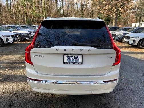 2025 Volvo XC90 Plug-In Hybrid T8 Plus 7-Seater