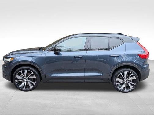 2022 Volvo XC40 Recharge Pure Electric P8 Twin Ultimate