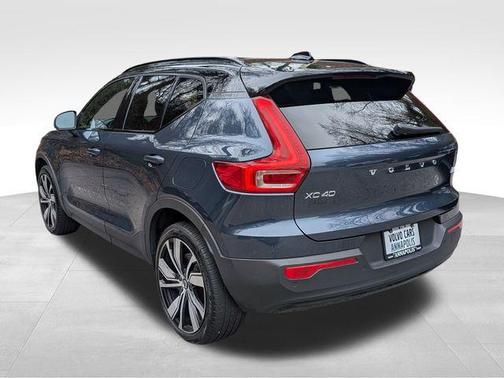 2022 Volvo XC40 Recharge Pure Electric P8 Twin Ultimate