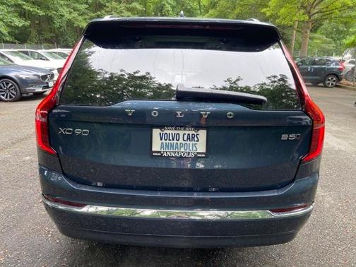 2025 Volvo XC90 B5 Plus