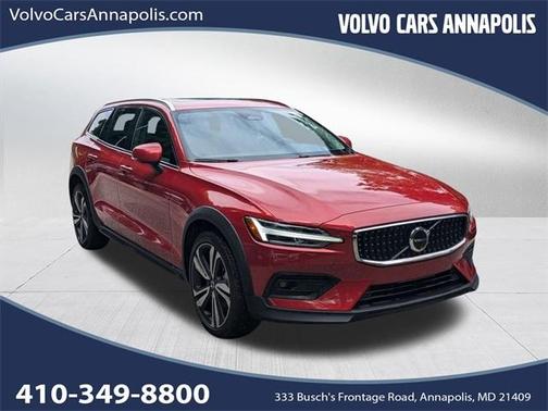 2024 Volvo V60 Cross Country B5 Plus
