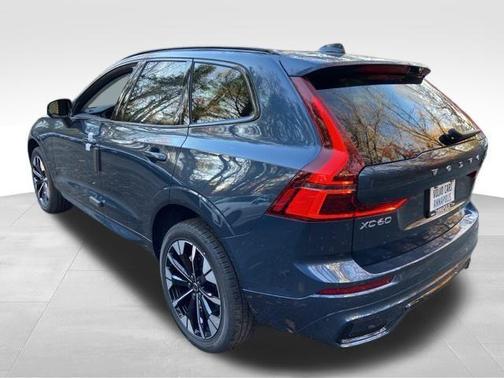 2026 Volvo XC60 B5 Ultra