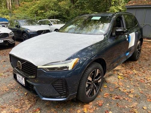 2026 Volvo XC60 B5 Plus