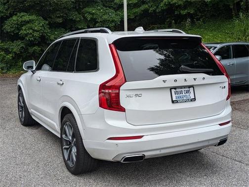 2019 Volvo XC90 T6 Momentum