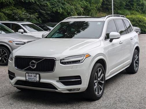 2019 Volvo XC90 T6 Momentum