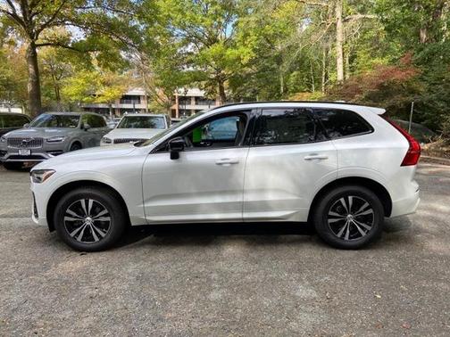 2025 Volvo XC60 B5 Core