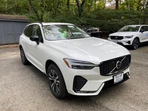 2025 Volvo XC60 B5 Core