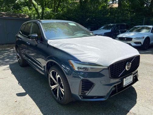 2025 Volvo XC60 Plug-In Hybrid T8 Ultra