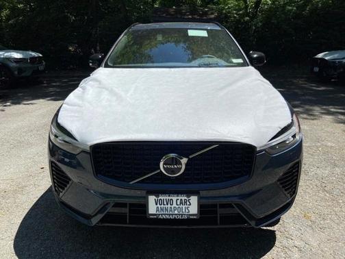 2025 Volvo XC60 Plug-In Hybrid T8 Ultra