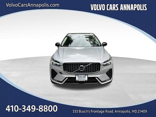 Silver Dawn 2023 Volvo XC60 Plus