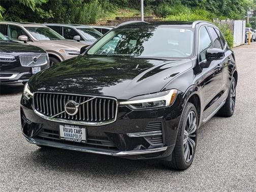 2022 Volvo XC60 Recharge Plug-In Hybrid T8 Inscription Extended Range