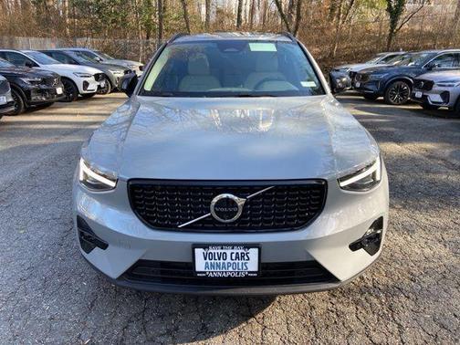 2026 Volvo XC40 B5 Ultra