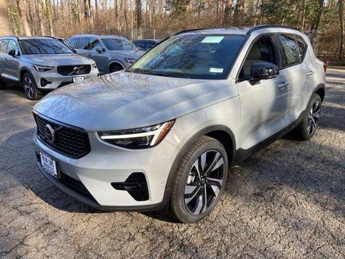 2026 Volvo XC40 B5 Ultra