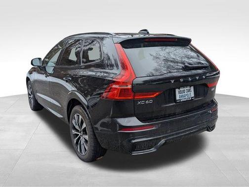 2024 Volvo XC60 B5 Core