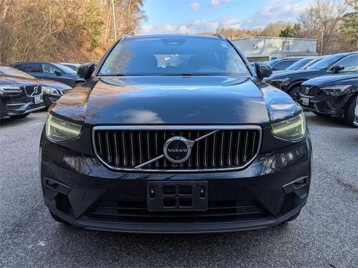 2024 Volvo XC40 B5 Ultimate Bright Theme