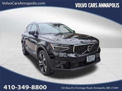 2024 Volvo XC40 B5 Ultimate Bright Theme